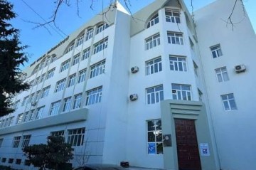 Bakıdakı məşhur universitet BAĞLANIR?
