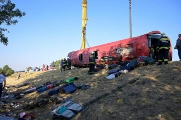 12 killed in Polish tourist bus crash in Hungary