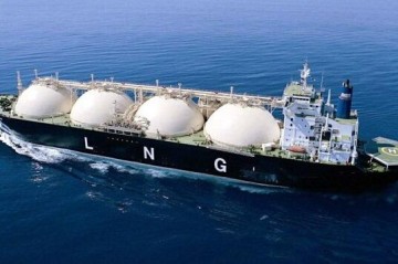 LNG tanker hit by missiles near Strait of Hormuz