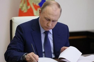 Putin tightens citizenship rules for migrants