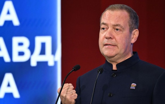 Медведев назвал Украину «фантомной» страной