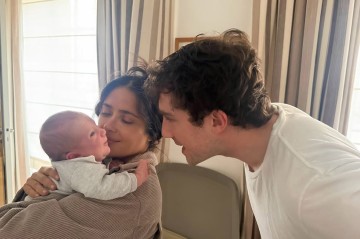 Salma Hayek nənə oldu - Fotolar