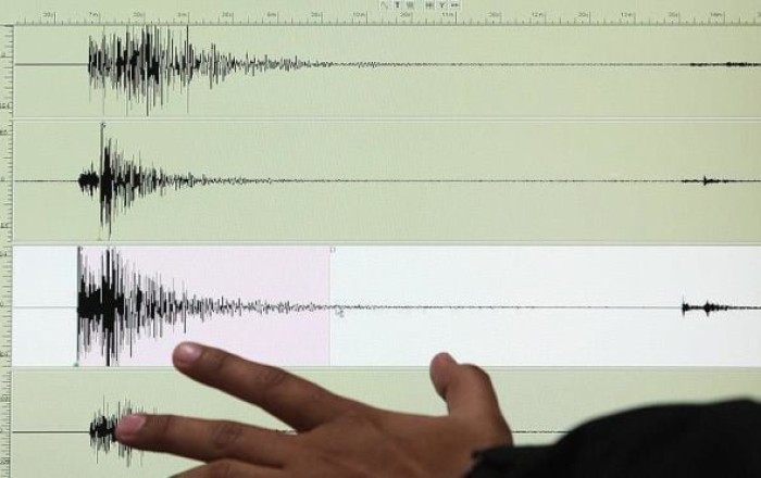A 7.4-magnitude earthquake strikes Colombia