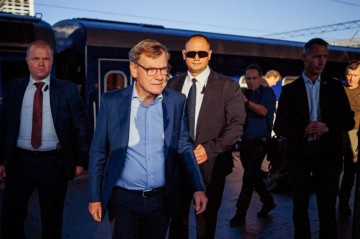 German foreign minister visits Ukraine for talks on defense cooperation, winter preparations