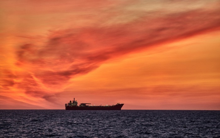 Türkiyə tankerinə PUA HÜCUMU - Körpü tamamilə sıradan çıxdı
