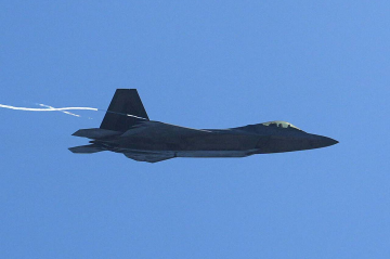 Məğlubedilməz “F-22”nin zəif nöqtəsi - Dördüncü nəsil qırıcı “beşincini” necə vurdu?