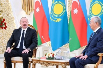 Aliyev met with President of Kazakhstan in Bishkek