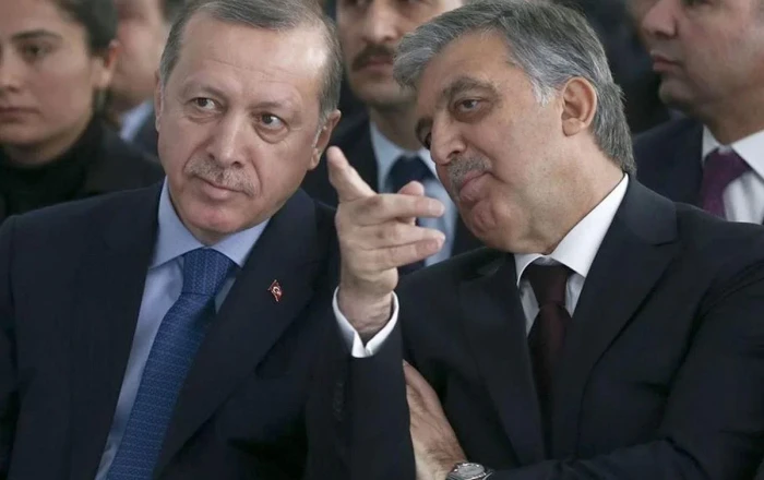 Abdullah Gül sükutu pozdu -