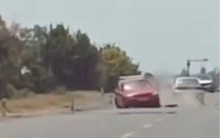 Yuxulu sürücü əks yola çıxıb qəza törətdi - Anbaan görüntülər