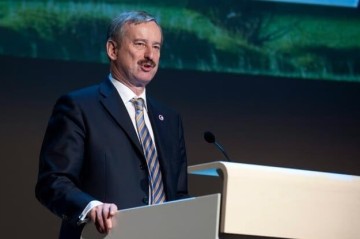 Former Estonian Prime Minister Siim Kallas dies at 77