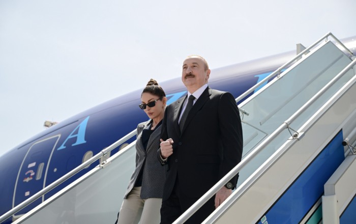 Prezident xanımı ilə Özbəkistandadır