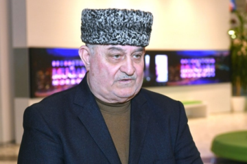 Xanəndənin ürəyində 4 damar dəyişdirildi