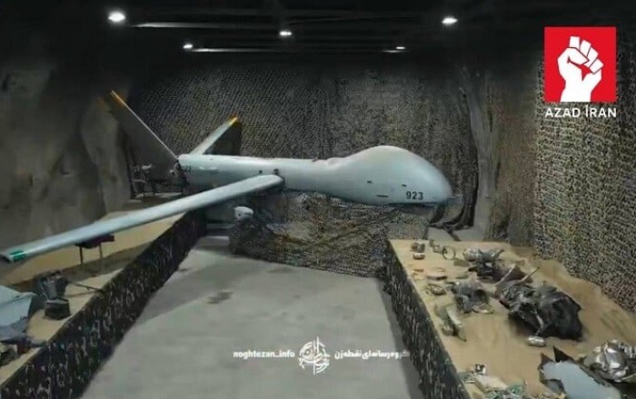 Iran displays downed US drones and fighter jet - Photo