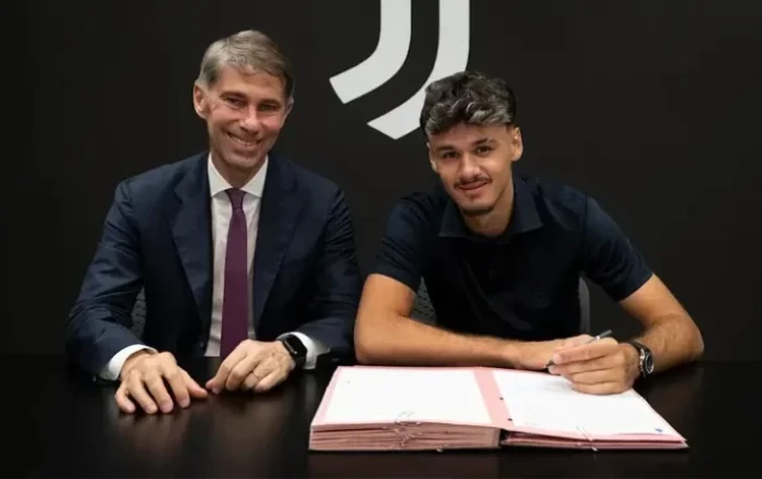 “Yuventus” 18 yaşlı Kərimi transfer etdi - 30 milyona