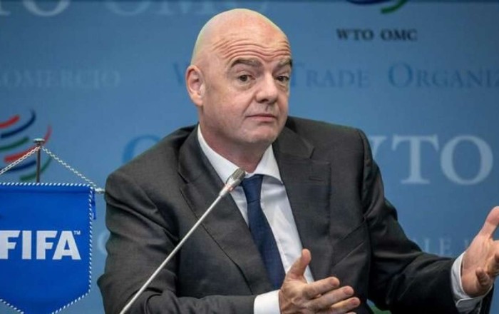 UEFA FIFA prezidentliyinə namizədlər axtarır