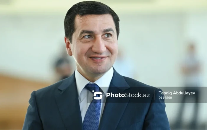 Hikmət Hacıyev Yusif Qarabağinin Buxaradakı məzarından paylaşım etdi - FOTO