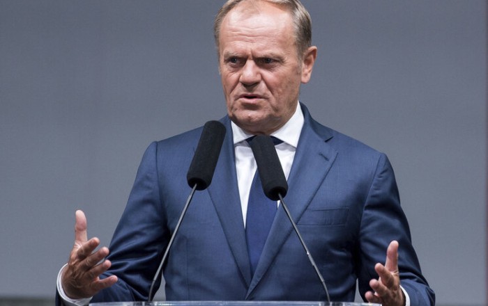 Tusk hökumətinə zərbə: Əhalinin 58 faizi narazıdır