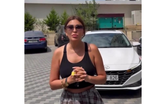 Ülviyyə Namazova tələbə olan qızına 50 min manatlıq maşın hədiyyə etdi
