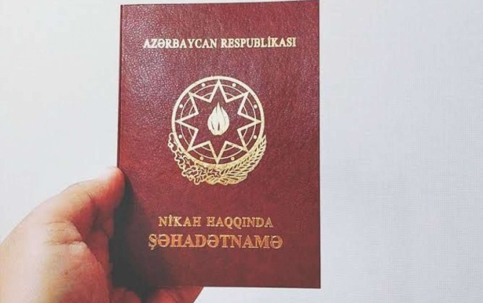 Azərbaycanda həyat yoldaşının soyadını götürən kişilərin   sayı