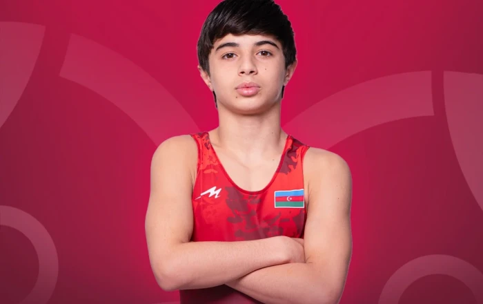 Еще один азербайджанский борец начал чемпионат мира U17 с победы
