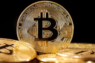 "Bitcoin"in qiyməti 69 min dolları ötüb