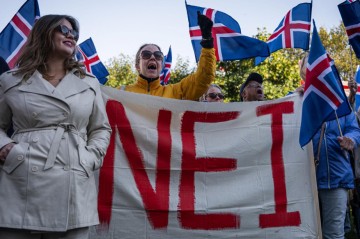 Iceland votes against restarting talks on joining EU