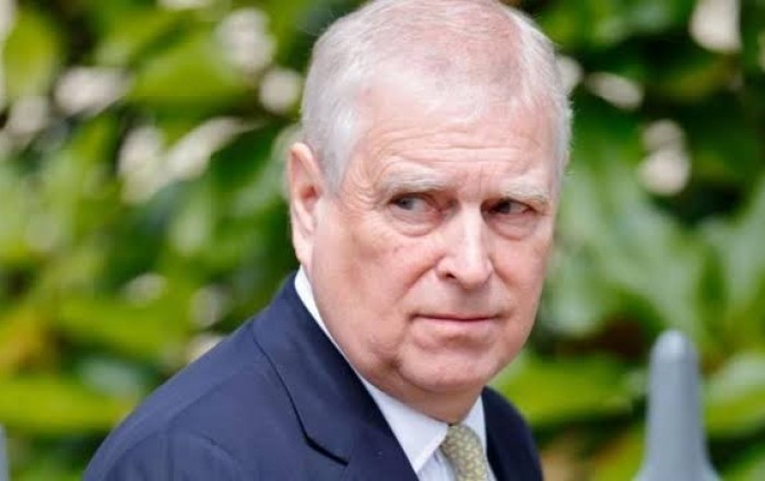 Жертвы Эпштейна требуют расследовать его связи с принцем Эндрю