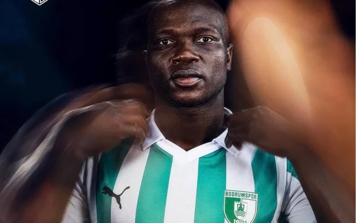 “Neftçi”dən ayrılan Abubakar bu kluba keçdi