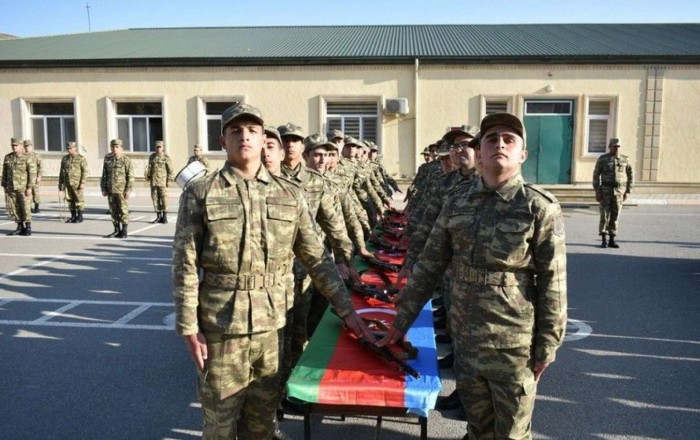 Hərbi xidmətin müddəti azaldılır?