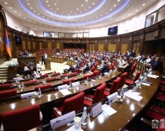 Ermənistan parlamentində kritik gün: Növbədənkənar iclas çağırıldı