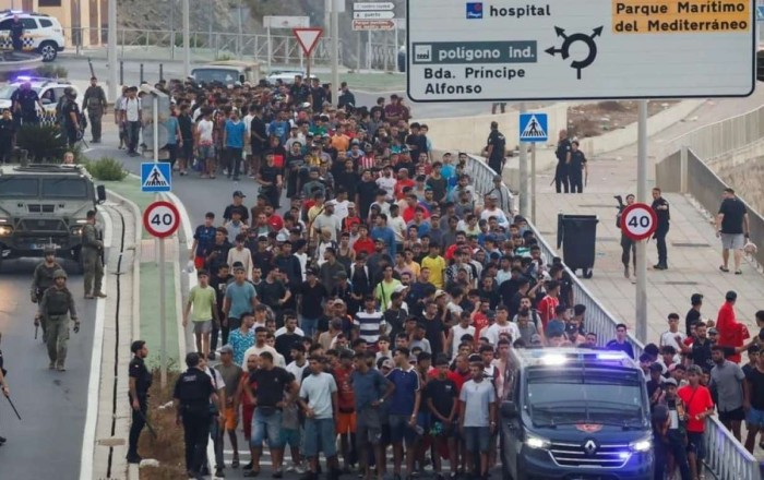 İspaniyaya nə qədər qanunsuz miqrant daxil olub? -