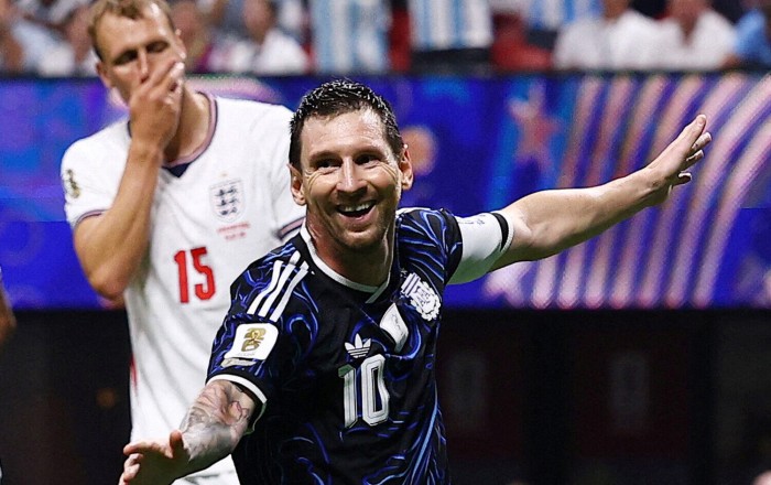 Messi karyerasında 922-ci qolunu belə vurdu - VİDEO