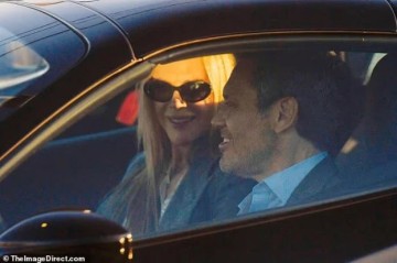 Nikol Kidman yeni sevgilisi ilə 340 min dollarlıq "Ferrari"də -