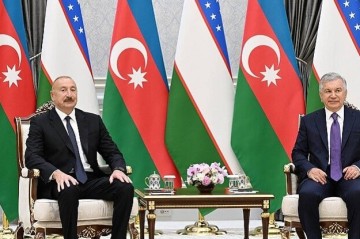 Aliyev, Mirziyoyev address press in Tashkent