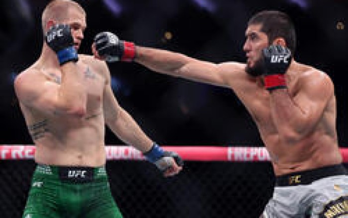 İslam Mahaçev UFC tarixinin ən uzun qələbə seriyasını rəsmiləşdirdi