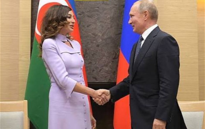 Владимир Путин поздравил Первого вице-президента Мехрибан Алиеву