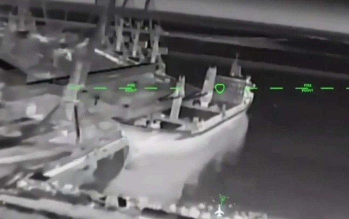 Azərbaycanlıların olduğu gəmi dronla vuruldu