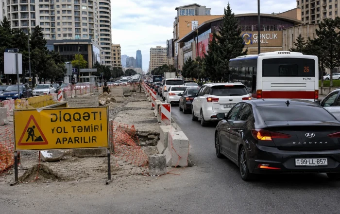 Bakının mərkəzindəki yolda təmir işləri niyə