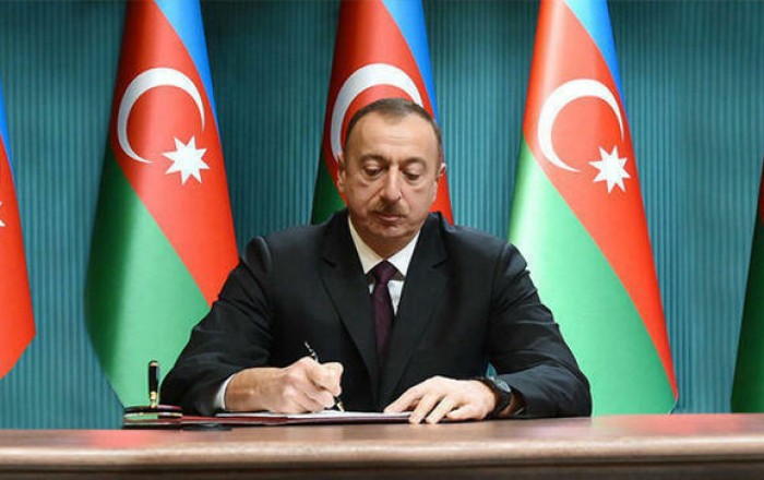 Prezident Bəxtiyar Aslanbəylini təltif etdi