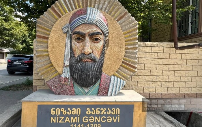 Marneulidə Nizami Gəncəvinin büstünün açılışı oldu