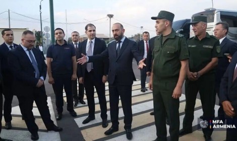 Armenian officials visit Margara crossing on Turkiye border