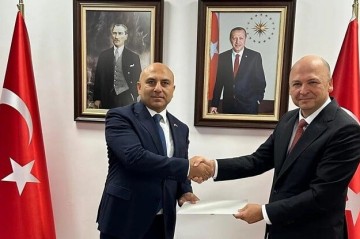 Azerbaijan’s ambassador to Turkiye presents credentials