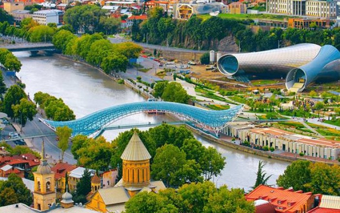 Gürcüstan ali təhsili pulsuz edir
