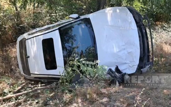 Qaxda iki avtomobil toqquşub, xəsarət alanlar var