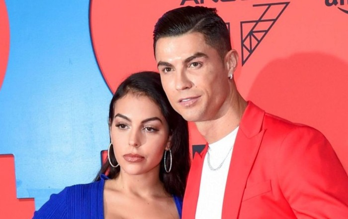 Ronaldo toyuna bu ulduzları
