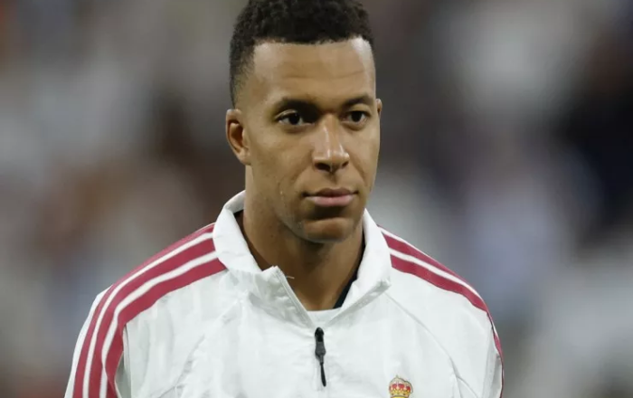 Mbappe ən yaxşı gənc futbolçunun adını açıqladı