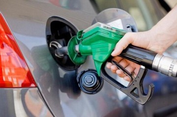 German petrol prices hit record high amid Iran war