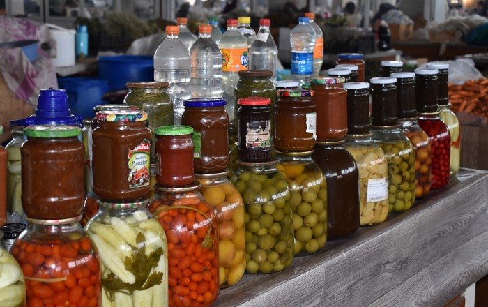 Evdə hazırlanıb bazara çıxarılan qidalar üçün sertifikat tələb olunacaq? - Açıqlama