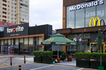 McDonald's Azərbaycan открыл новый ресторан в посёлке Бадамдар - ФОТО