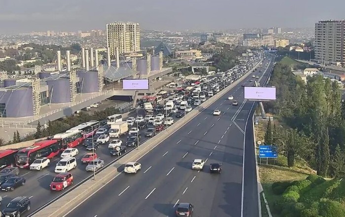 Bakıda bu yollarda tıxac var - Siyahı